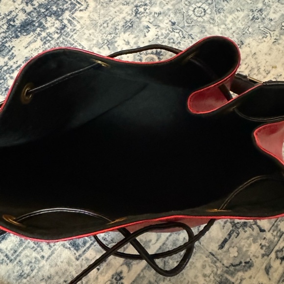 Louis Vuitton Epi Petit Noe Leather Suede Red Shoulder bag  LOUIS VUITTON Epi Petit Noe Shoulder Bag